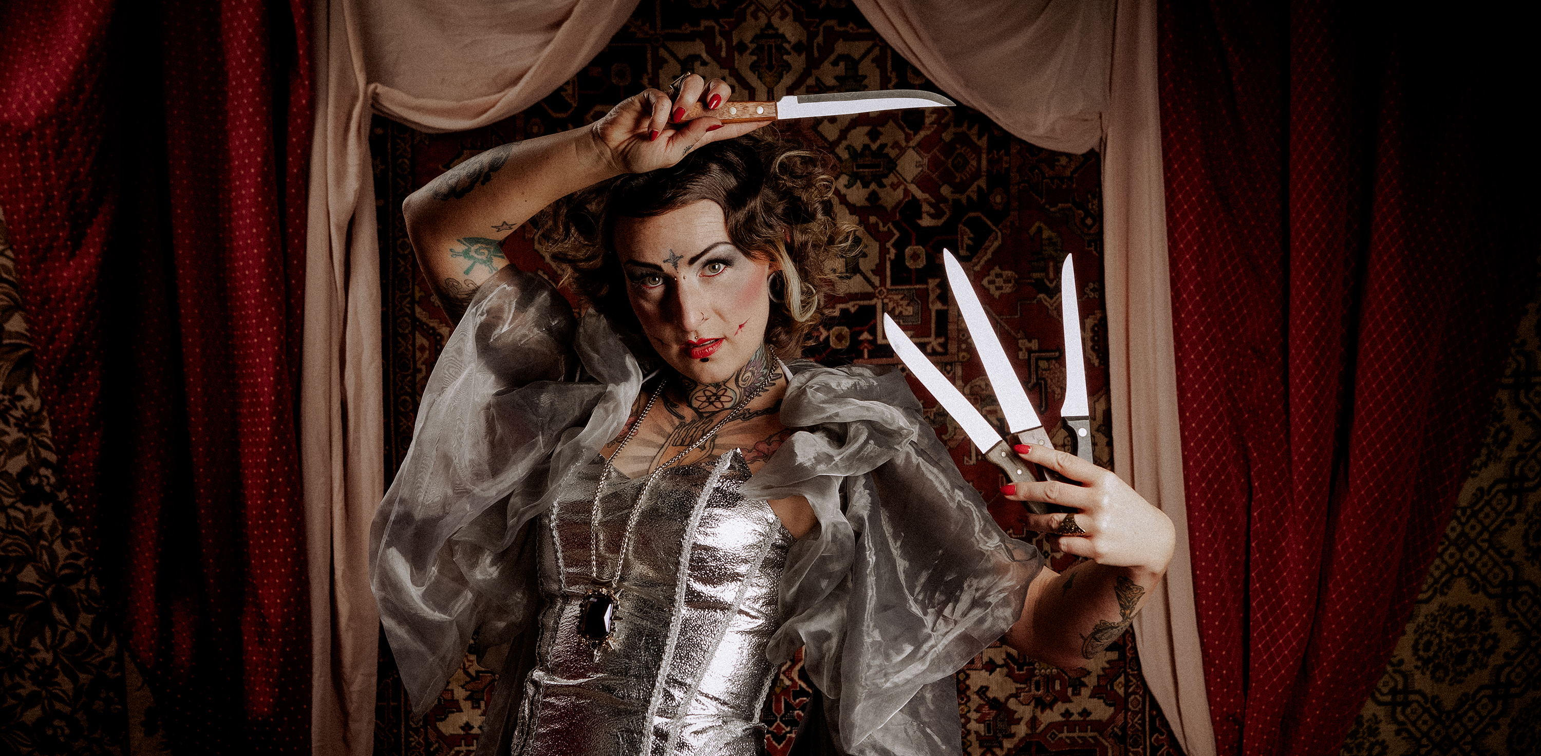 Freakshow im Tattoostudio Hautarchiv